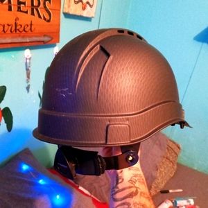 Any size adjustable hard hat